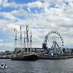- 135 Qm - 3 Sz - 2 Terrassen - Naehe Insel Poel Ostsee *