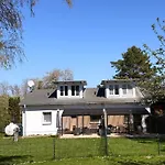 - 135 Qm - 3 Sz - 2 Terrassen - Naehe Insel Poel Ostsee Feriehus *