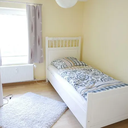 - 135 Qm - 3 Sz - 2 Terrassen - Naehe Insel Poel Ostsee Semesterbostad