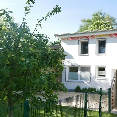 - 135 Qm - 3 Sz - 2 Terrassen - Naehe Insel Poel Ostsee Semesterbostad *