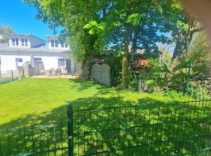 - 135 Qm - 3 Sz - 2 Terrassen - Naehe Insel Poel Ostsee