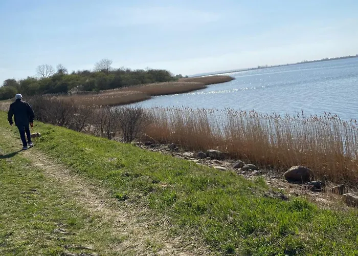 - 135 Qm - 3 Sz - 2 Terrassen - Naehe Insel Poel Ostsee *